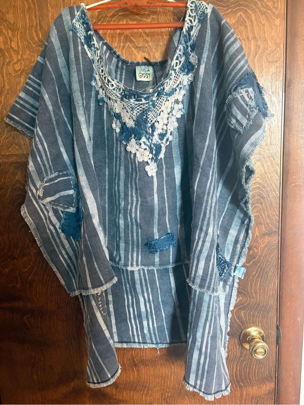 Jaded Gypsy Walk on by Poncho (one size)
